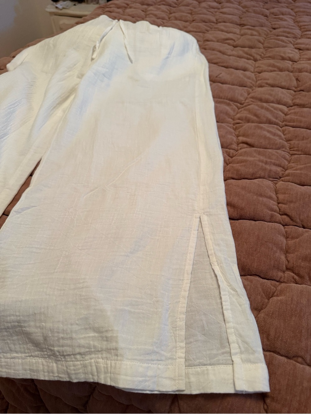 Relaxed Wide-Leg Drawstring Pants in Cream - Picture 7 of 8